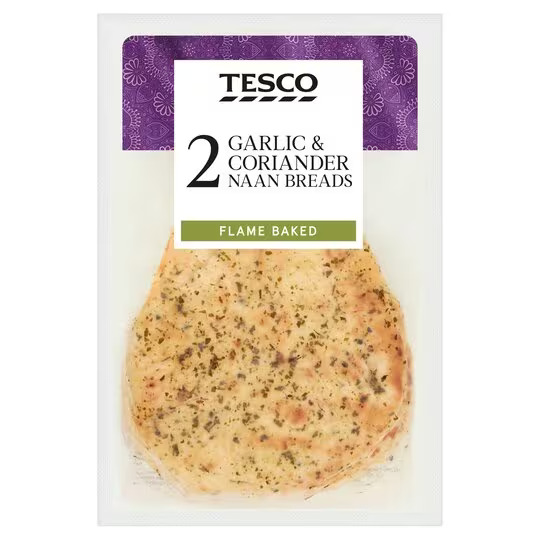 Tesco Garlic & Coriander Naan (2 per pack) 260g